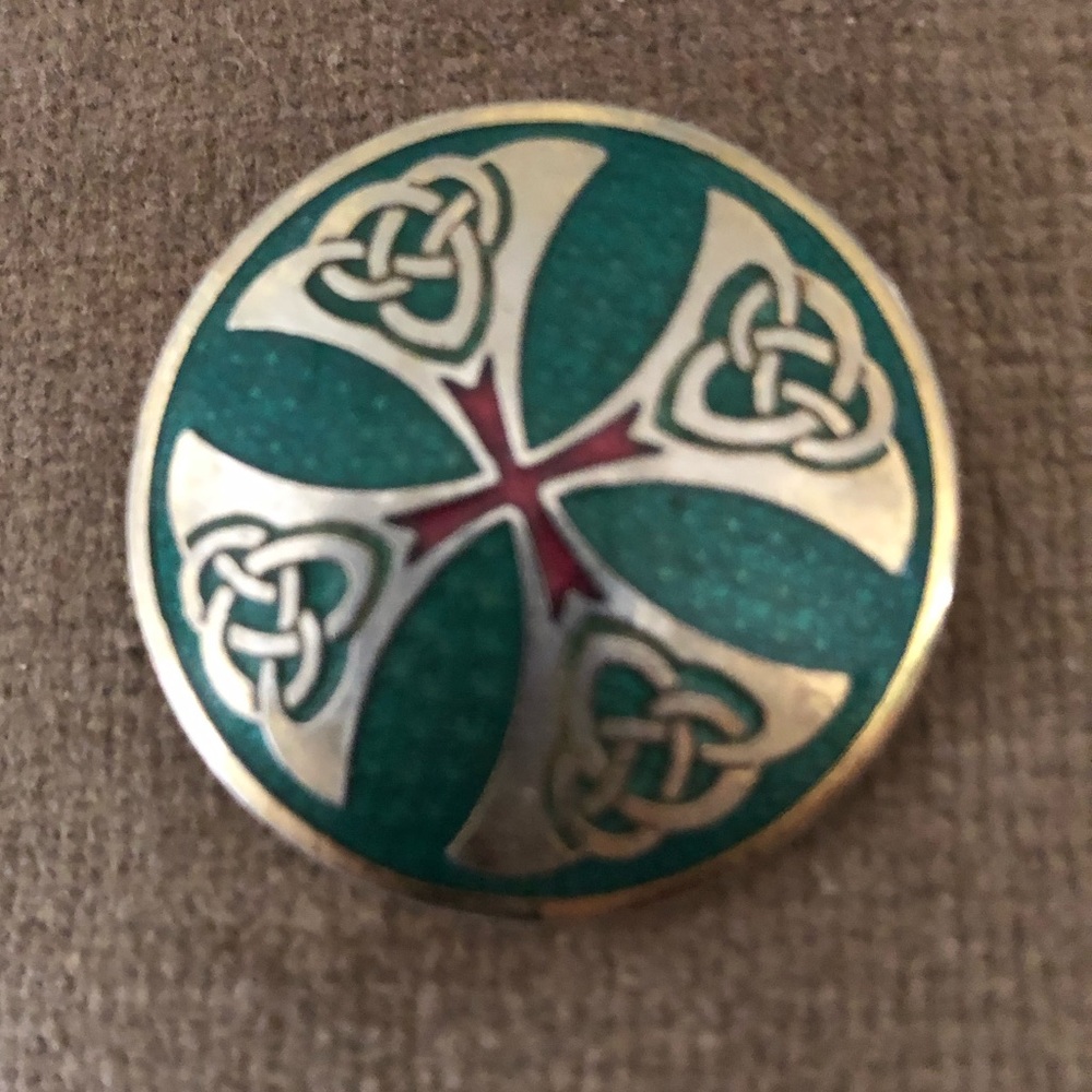 ☘️🎃4-sale Sea Gems Irish Celtic Pin - 563 $25 or $20 w/offer